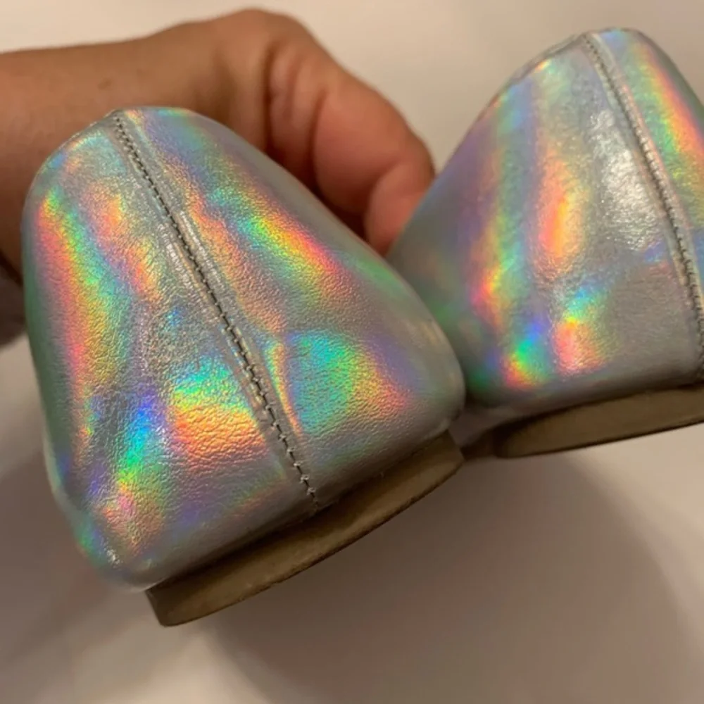 Place Silver Shoes with Glitter Butterfly Size 4